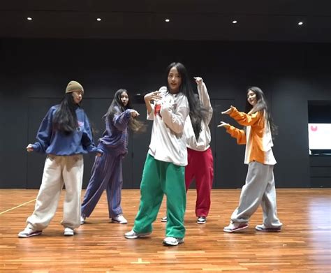 [Making Jeans] NewJeans ‘OMG’ Dance Practice Behind #뉴진스 Dance Practice ...