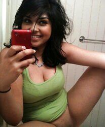 PLUMPER DESI DAMSEL DISPLAYS HER ASSETS ZB Porn