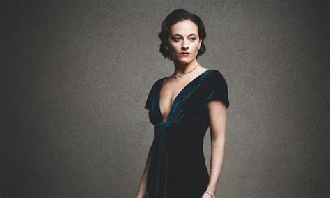 Lara Pulver Asusta