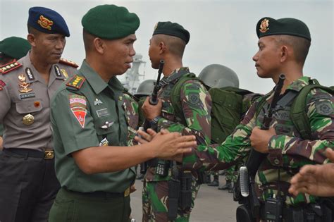 Pangdivif 2 KOSTRAD Sambut Purna Tugas Yonif Para Raider 503 Kostrad