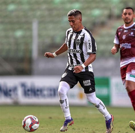 Fala Galo S Tweet O Atletico Tem Tr S Jogadores Pendurados Para O