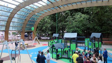 Abre El Nuevo Parque Infantil Cubierto Manuel Barqu N