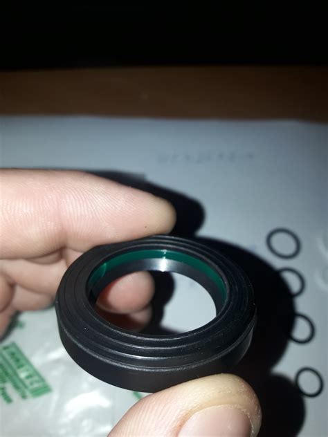 Что лежит в Emmetec FO8005KIT — Ford S-Max (1G), 2 л, 2006 года ...