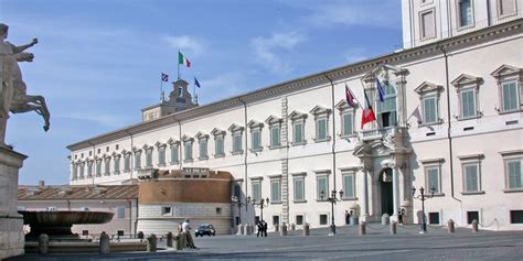 Quirinal hill: history, how to get, legend, facts, palaces, fountains