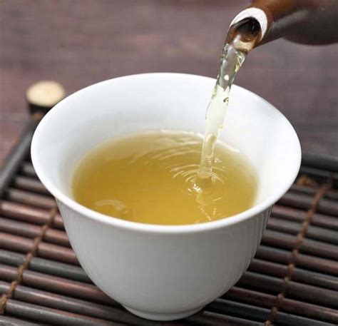 Japanese Kaki Persimmon Leaves Tea (Kaki-no-ha Cha)