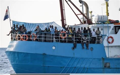 Unhcr Iom Appeal For Urgent Disembarkation Of 600 Stranded Migrants In