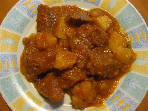 Lo Sfizio Goloso Gulasch Con Patate