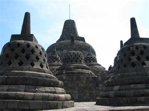 Smarthistory – Borobudur