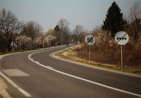 Puna crvena linija stigla na evropske puteve šta to znači za vozače