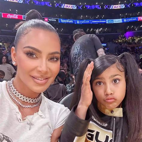 Kim Kardashian S 10 Year Old Daughter North West Sparks Concern In