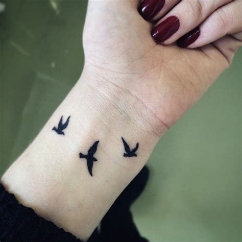 Bird Wrist Tattoos Designs, Ideas and Meaning | Tattoos For You