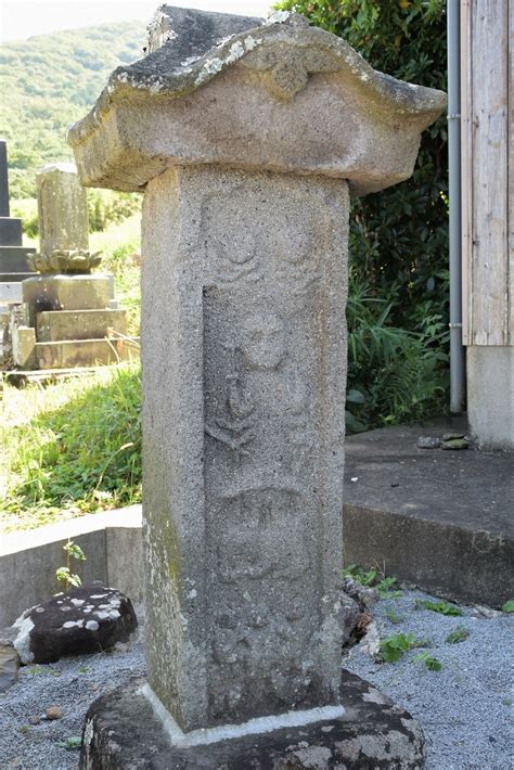 泰雲寺にまつられる二基の庚申塔 大分県豊後高田市来縄 日々の”楽しい”をみつけるブログ