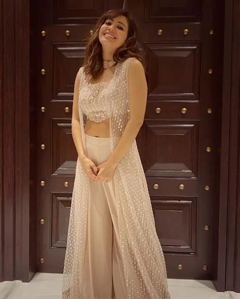 Asha Negi Images Hot GMImages