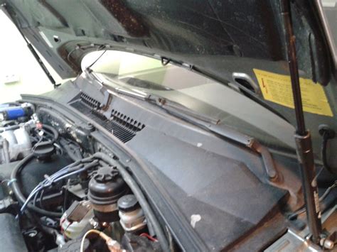 Газовые упоры на капот — Chevrolet Niva (1G), 1,7 л, 2010 года | тюнинг ...