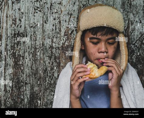 Homeless Child Begging Hungry Hi Res Stock Photography And Images Alamy