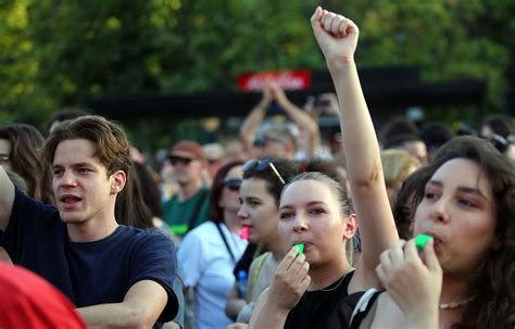 Prosvjednici u Beogradu podržali policajce koji su otkrili afere vlasti