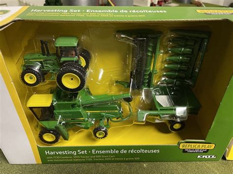 164 Ertl John Deere Harvesting Set And Straight Truck Ebay