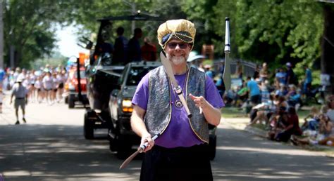 Photos: McHenry Fiesta Days Parade – Shaw Local