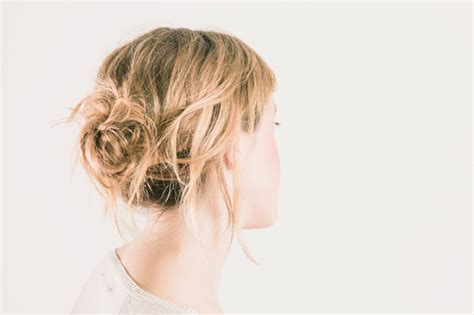 Tips For Making A Messy Bun With Short Hair | StyleCaster