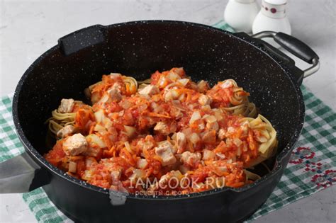 Гнезда из макарон с индейкой — рецепт с фото пошагово