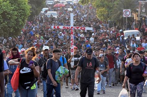 La Jornada Partió de Tapachula la caravana Viacrucis Migrante