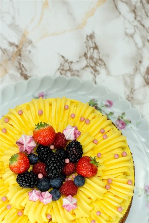 Zitronen Brombeer Naked Cake Marion S Kaffeeklatsch