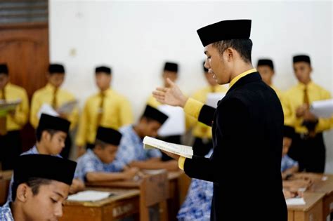 Pelaksanaan Praktek Mengajar Micro Teaching Perdana Pesantren Annur