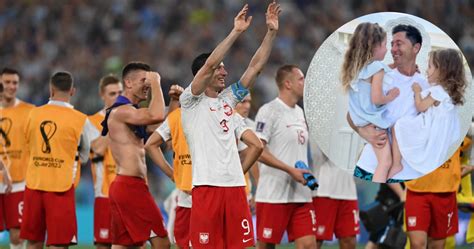 Lewandowski Ma Czas Dla Najwa Niejszych Kibic W Pi Kne Zdj Cia Sport