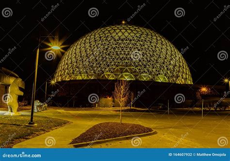 Desert Dome Henry Doorly Zoo Omaha At Night Editorial Image ...