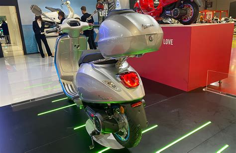 Eicma La Mobilit Elettrica Protagonista Allo Stand Piaggio Ecco