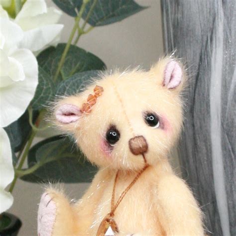 Miniature Artist Bear Saffron Pipkins Bears