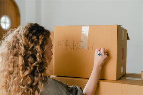 The Best Way To Pack Fragile Items When Moving Big Hill Movers