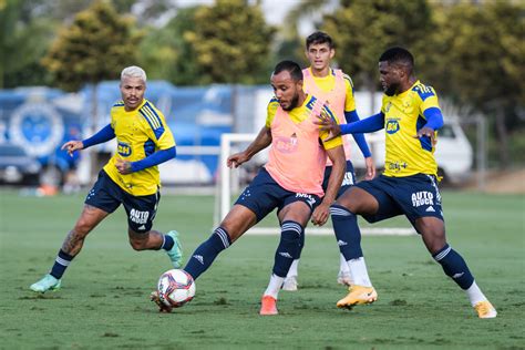 Cruzeiro Relaciona 23 Jogadores Para Duelo Contra O Vasco