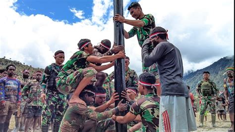 Meriahkan Hut Ri Ke Satgas Yonif R Gt Kostrad Gelar