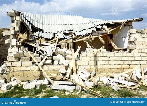 Destroyed Building Rubble Stock Image Image Of Destroyed