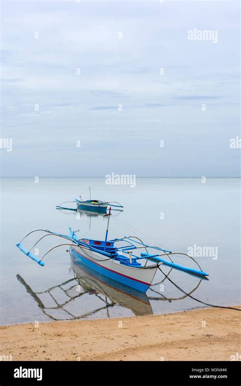 Filipino Fishing Boat South China Sea Hi Res Stock Photography And