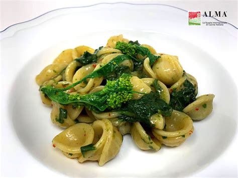 BARI ORECCHIETTE CON LE CIME DI RAPA Passione Pasta It