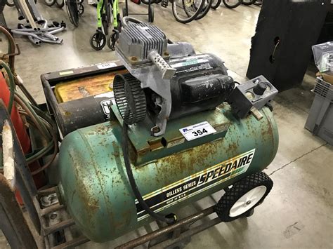 Speedaire Oil Less 20 Gallon 90 Psi Electric Air Compressor