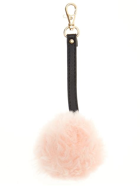 Porte clé pompon fausse fourrure rose Kiabi 3 00