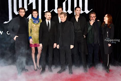 Emma Corrin Shows Off Her Nude Tits At The Nosferatu Premiere In Berlin Fappening