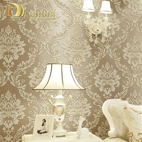 Victorian Style Damask Wallpaper