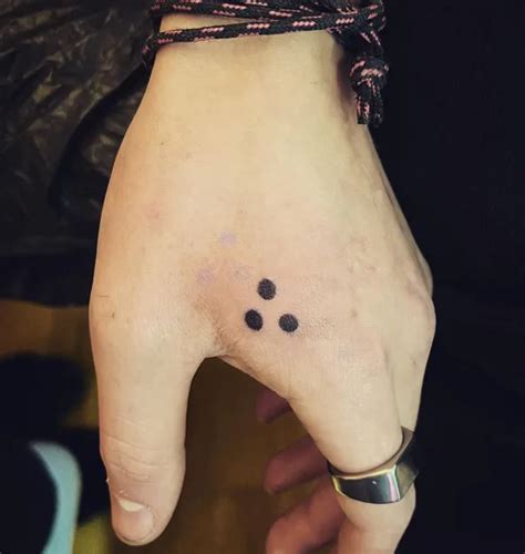 meaning    dot tattoo  comprehensive guide  russian