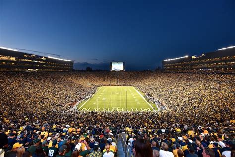 The 25 Largest Sports Stadiums in the World | ArchDaily