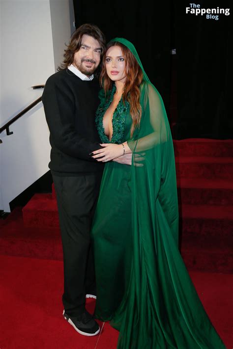 Bella Thorne Looks Hot In A Low Cut Dress Without A Bra 45 New Photos OnlyFans Leaked Nudes