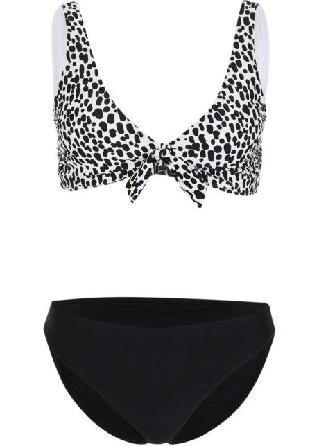Toller Bikini Mit Einer H Her Geschnittenen Bikinihose Wei Schwarz Gepunktet