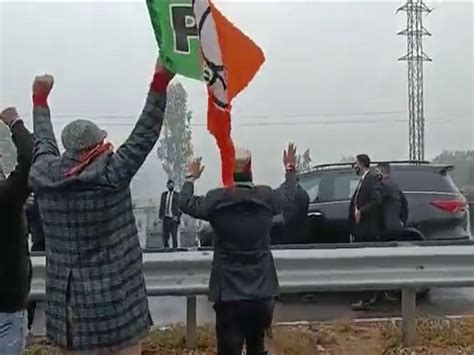 Pm Narendra Modi Security Breach Video Bjp Workers Near Modi Car In