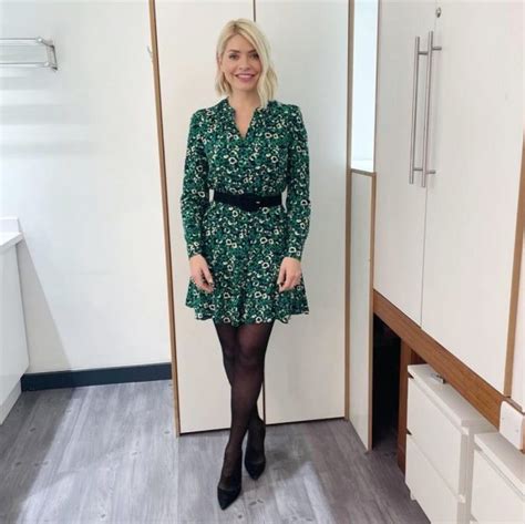 Holly Willoughby Tries On New Dresses And Looks So Cute 18 Photos