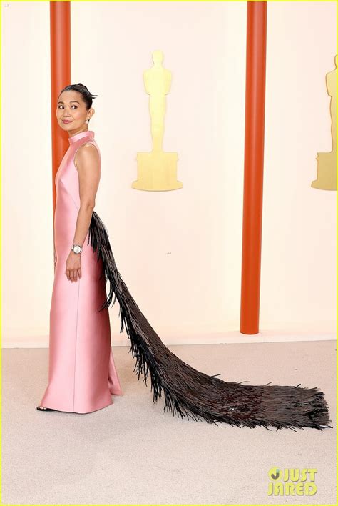 Best Supporting Actress Nominee Hong Chau Accessorizes with Fringe ...