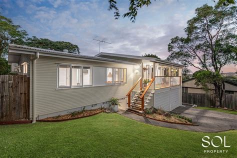 yanderra avenue arana hills qld  domain