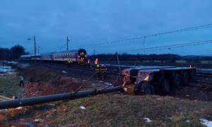 LOK Report Tschechien Zusammenstoß an einem Bahnübergang bei Dolní